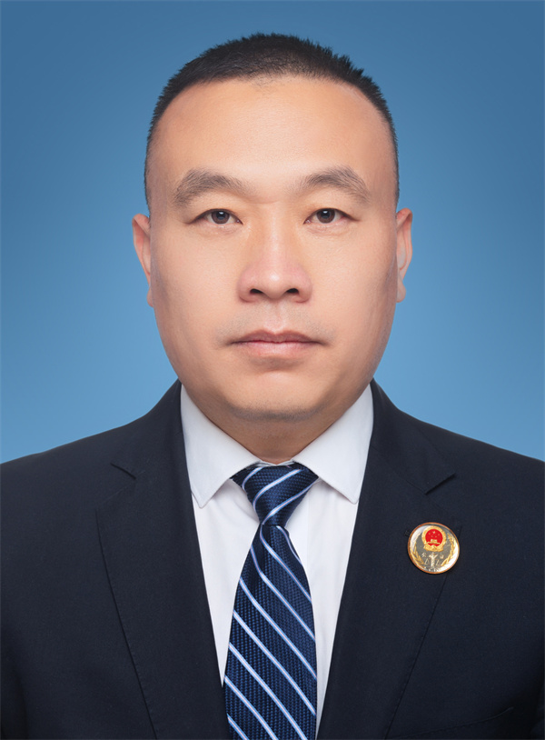 王鋼（組織委員、行政部長(zhǎng)）