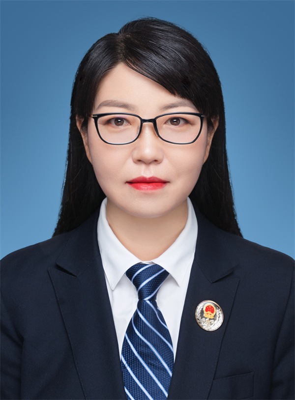 賀娟（宣傳委員、業(yè)務(wù)二部部長(zhǎng)）